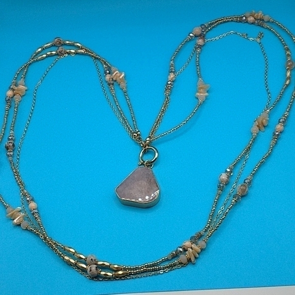 Unbranded Jewelry - Costume gold tone multi strand faux gems and crystals necklace with Pendant